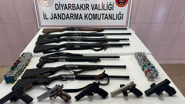 Diyarbakır'da silah kaçakçılarına darbe