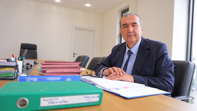 Yazıcıoğlu suikastinda FETÖ izleri
Avukat Kemal Yavuz, "İsmail Güneş konuşmaya başlayınca paniğe kapıldılar, arama kurtarmada yön değiştirildi"
"Ali Lapanta ve arkadaşlarının mahkumiyetine karar verilmişti"
Yazıcıoğlu'nun yakın arkadaşı ve avukatı Kemal Yavuz, FETÖ unsurlarının 17 yıl önce düşen helikopterin bulunmaması için organize olduklarını söyledi