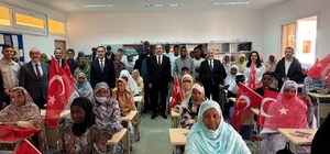 Moritanya’da Türkoloji okuyan Afrikalı öğrenciler UCLG Başkanı Altay’ı coşkuyla karşıladı