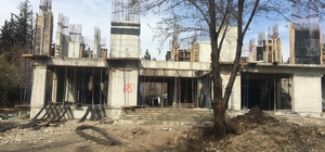 İnşaat işçisi yüksekten düşerek ağır yaralandı