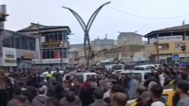 Erciş'te taşlı sopalı kavga: 3 yaralı