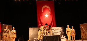 Kayseri'de "Son Nefes Çanakkale" tiyatro oyunu öğrenciler tarafından sahnelendi