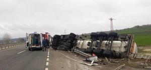 Tekirdağ'da devrilen tankerin sürücüsü öldü