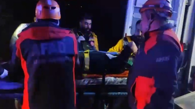 Elazığ'da otomobil şarampole yuvarlandı: 5 yaralı