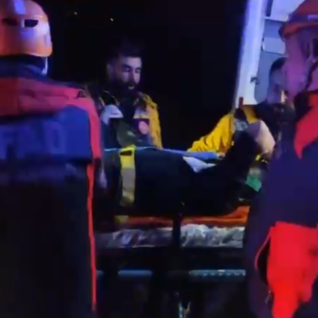 Elazığ'da otomobil şarampole yuvarlandı: 5 yaralı