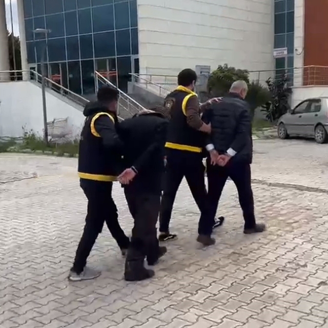 İskenderun'da işledikleri suçlardan aranan 2 kişi yakalandı