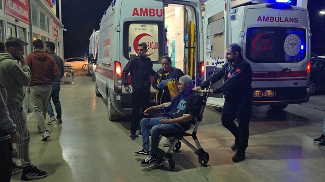 Adana'da iki grup arasında bıçaklı kavga: 2 yaralı