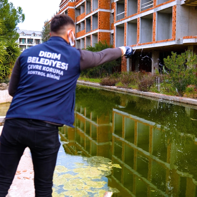 Didim Belediyesi'nden sinekle mücadele