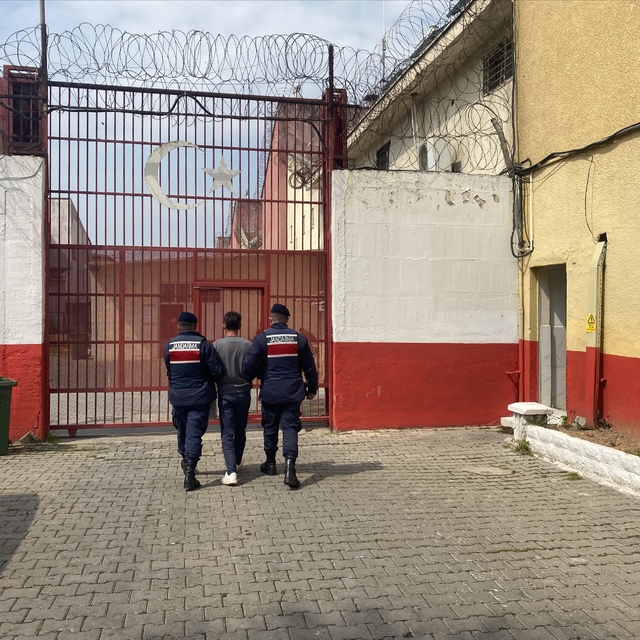 Aydın'da iki aranan hükümlü yakalandı