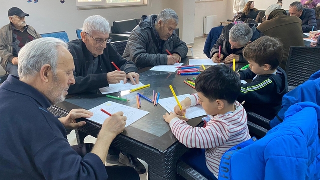 Çocuklardan büyüklerine huzurevinde ziyaret
Minik Kalplerden büyük çınarlara anlamlı ziyaret