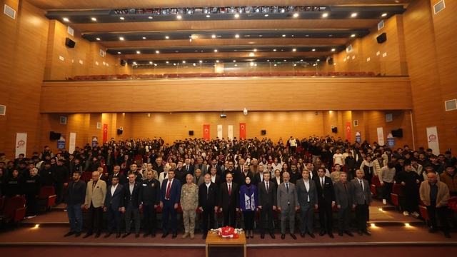 Siirt'te "Güneş Hadisesi" söyleşi programı düzenlendi