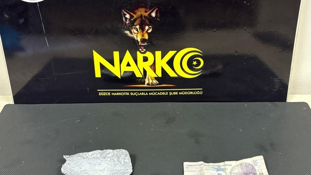 Düzce'de 2 zehir tacirine polis operasyonu