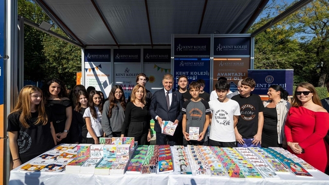 İZKİTAP - 7. İzmir Kitap Fuarı 17-26 Nisan'da Kültürpark'ta