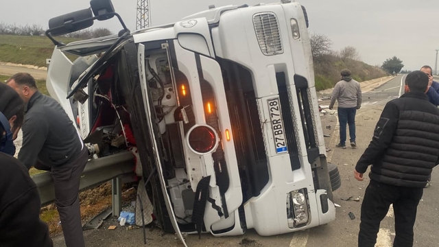 Tekirdağ'da feci kaza: Tır şoförü hayatını kaybetti