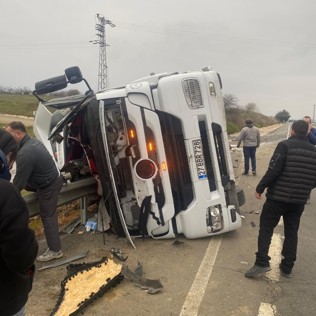 Tekirdağ'da feci kaza: Tır şoförü hayatını kaybetti