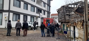 Gelibolu'da apartmanda çıkan yangın söndürüldü
