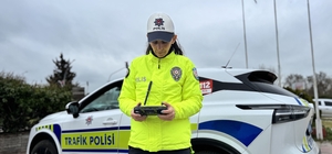 Edirne'de trafik denetimleri arttırıldı: Araç kullanırken telefona bakanın ehliyetine el konulacak