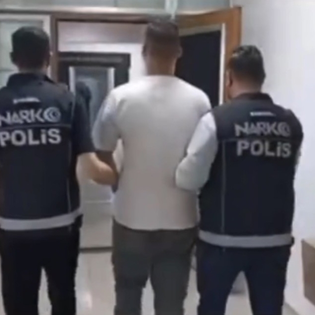 Mide ve bağırsaklarında uyuşturucu ele geçirilen 3 şüpheli tutuklandı