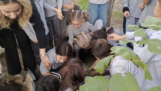 Söke'de Orman Haftası'nda fidanlar gelecek için toprakla buluştu