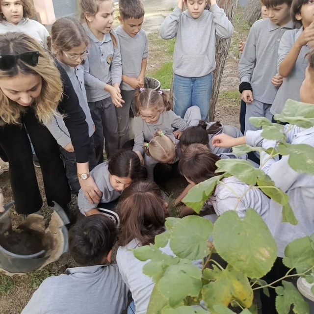 Söke'de Orman Haftası'nda fidanlar gelecek için toprakla buluştu