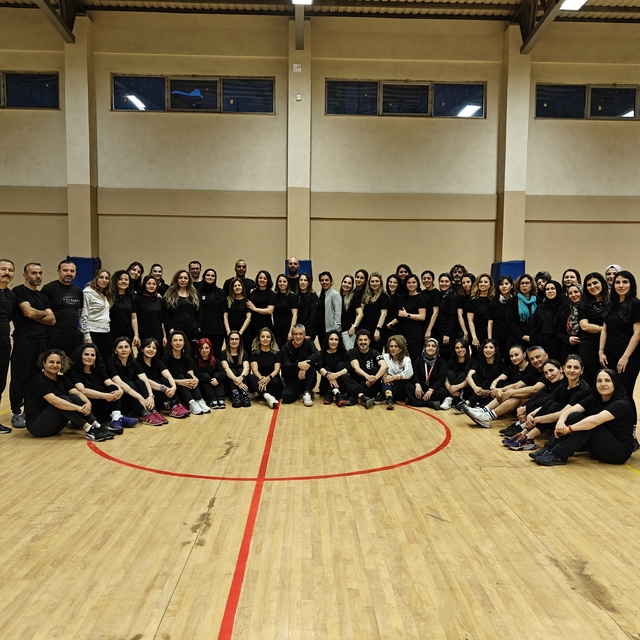 Öğretmen öğretmenlere ders verdi, Türkiye'de ilki gerçekleştirdi
Öğretmenle...