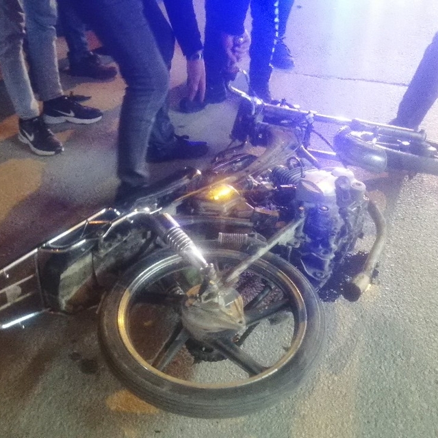 14 yaşındaki motosiklet sürücüsünün akrobasi tutkusu kazaya neden oldu: 2 y...