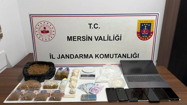 Mersin'de uyuşturucu ticareti yapan 4 şüpheli tutuklandı