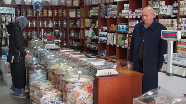 Van'da bahar geçişi aktarlara ilgiyi artırdı