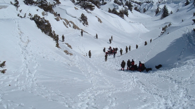 Yazıcıoğlu'nun cezaevi arkadaşı konuştu, suikasta FETÖ izleri
Muhsin Yazıcıoğlu'nun cezaevi arkadaşı Hürriyet Gül, terör tehlikesi var diyerek arama çalışmalarının engellendiğini söyledi
"Helikopterin kara kutusunu çalanlar 15 Temmuz'da Cumhurbaşkanına suikast planladı, sadece hırsızlıktan yargılandılar"