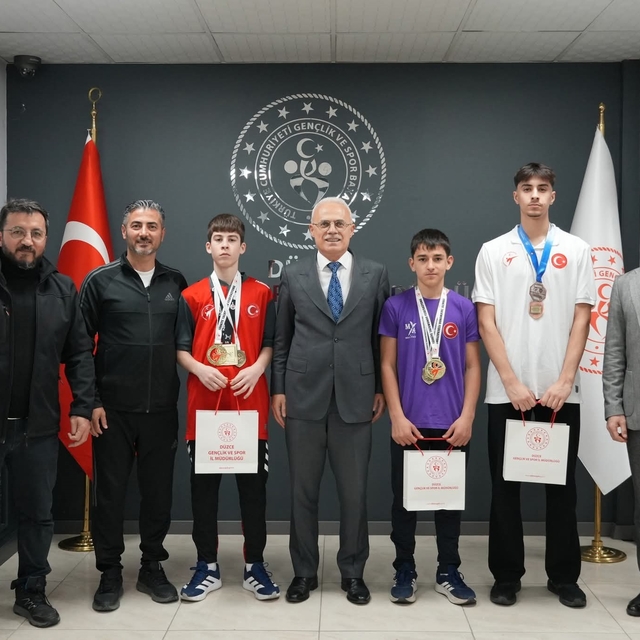 Düzce'nin Şampiyon Taekwondocuları şehri gururulandırıyor
