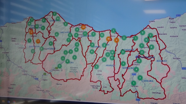 Trabzon'da şehit kabirlerine tek tıkla ulaşım dönemi başladı
Trabzon'da şehit mezarları dijital haritaya taşındı