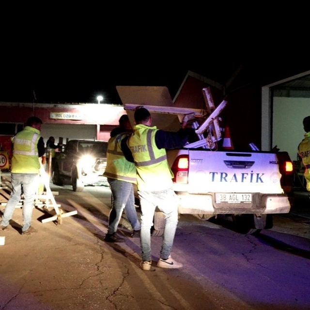 Başkan Büyükkılıç: "Kartal Kavşağı'nda gece yarısı start verildi"