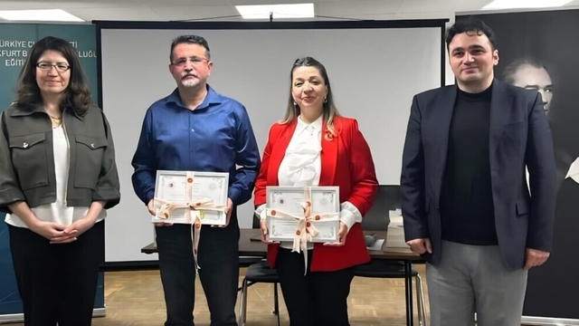 DPÜ'lü akademisyenler Frankfurt'ta Çanakkale ruhunu anlattı