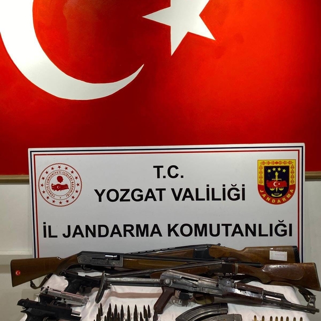 Yozgat'ta evden cephanelik çıktı, çok sayıda tüfek ve tabanca ele geçirildi