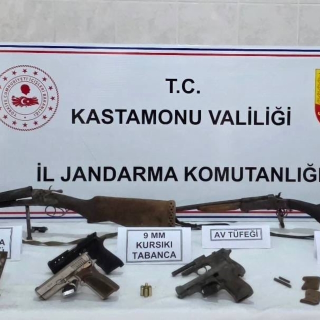 Kastamonu'da kaçak silah operasyonu