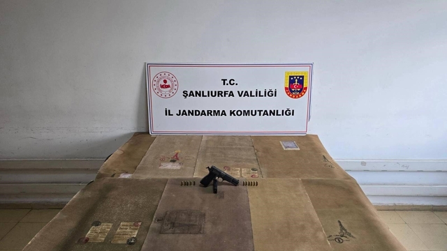 Şanlıurfa'da 17'nci yüzyıla ait olduğu değerlendirilen 8 tablo ele geçirildi: 4 gözaltı