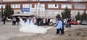 Öğrencilere 'Afet Farkındalık Eğitimi' verilip tahliye tatbikatı düzenlendi