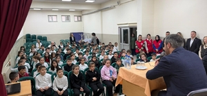 Başkan Çetinkaya'dan miniklere yerel yönetim dersi