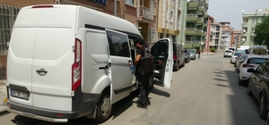 Tartıştığı babasını sırtından bıçakladı