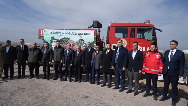 Niğde'de binlerce fidan toprakla buluşturuldu