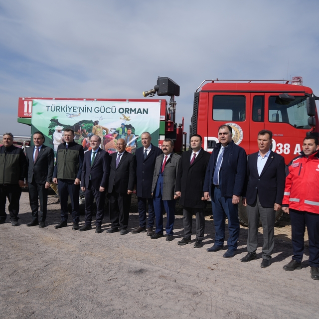 Niğde'de binlerce fidan toprakla buluşturuldu