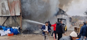 Bolu'da inşaat deposunda yangın