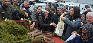 Korkuteli Orman İşletme Müdürlüğü 1000 fidan dağıtımı yaptı