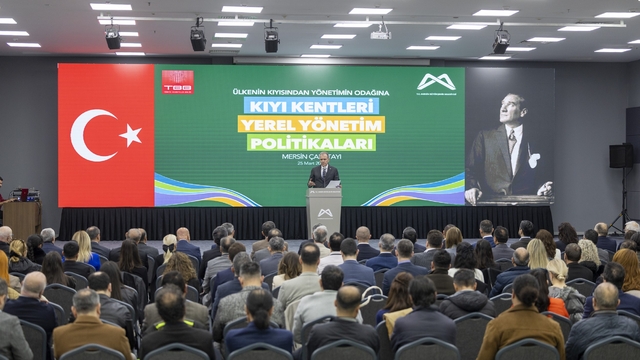 Başkan Seçer: "Kıyı kentlerinin geleceği, Türkiye'nin geleceğinin çok önemli bir parçasıdır"