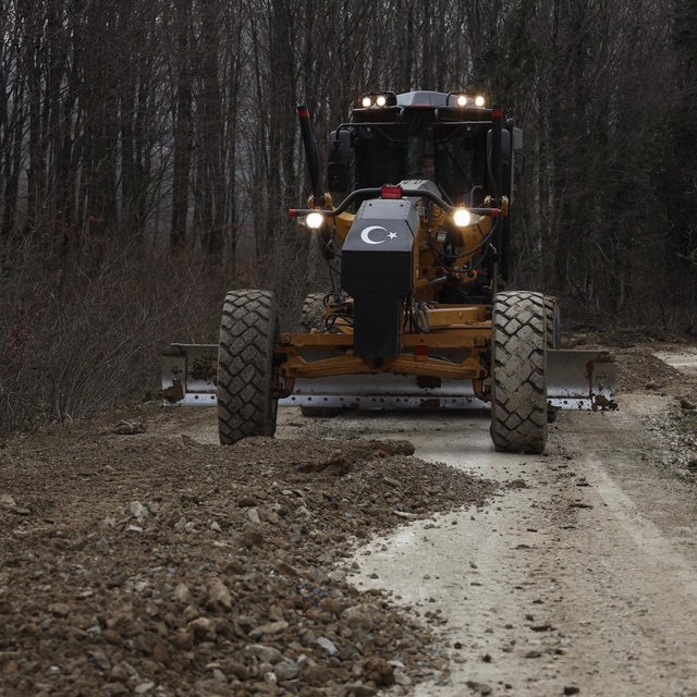 Köylerde yol bakım çalışmaları tamamlanıyor