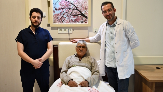 Alanya'da ULAR ameliyatıyla zorlu tümörde bağırsak devamlılığı korundu