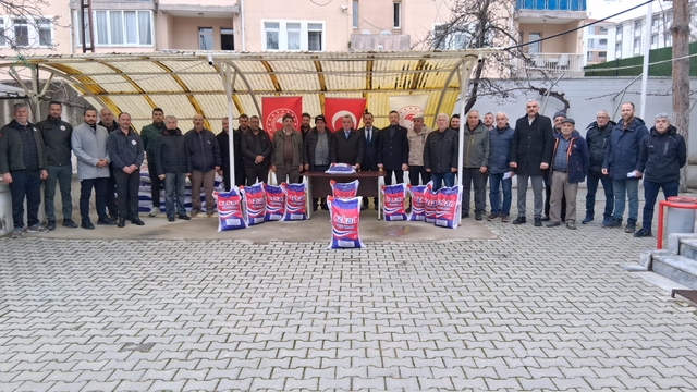 Bilecik'te çiftçilere yerli nohut tohumu dağıtıldı