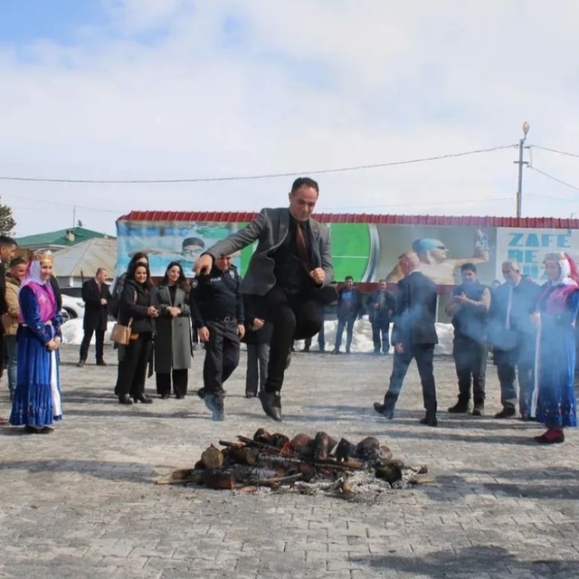 Hamur'da nevruz coşkusu