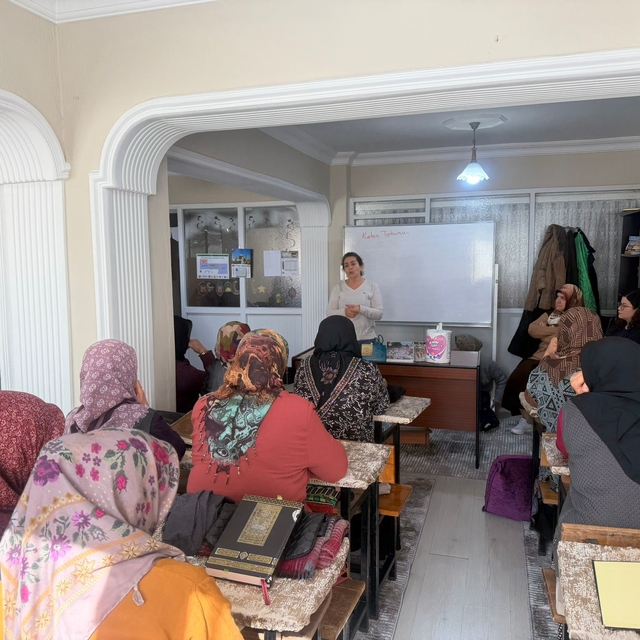 Kur'an kurslarında sağlık bilgilendirmeleri