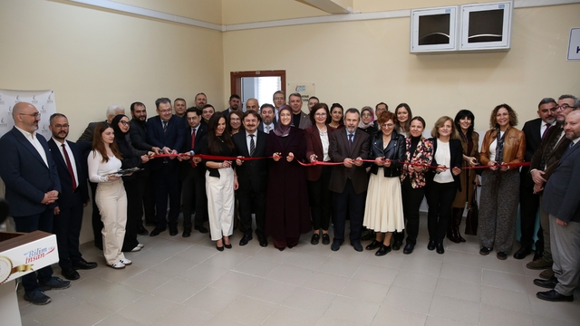 MCBÜSEM'de yeni bilgisayar laboratuvarı hizmete açıldı